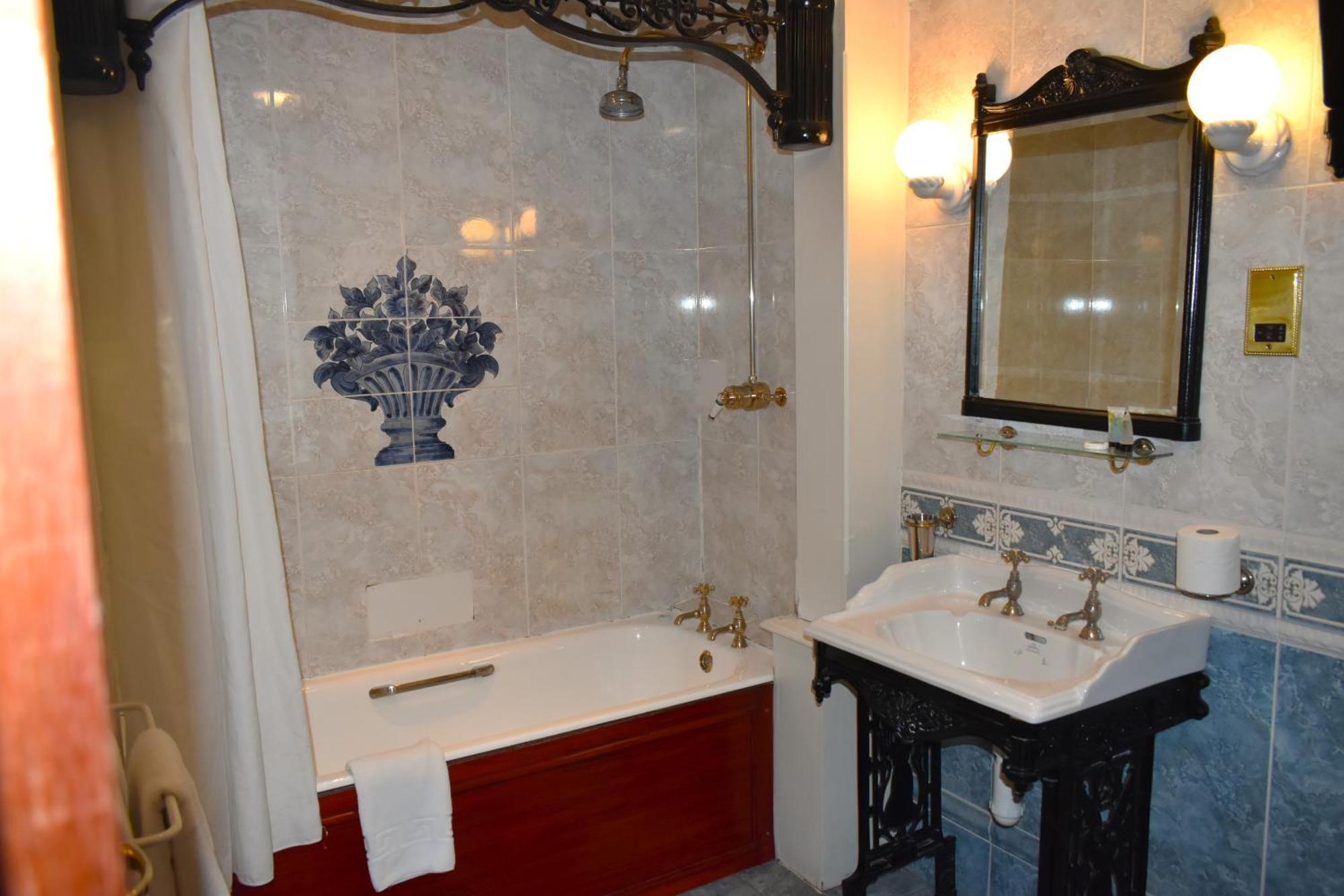 Donington Manor Hotel Castle Donington Ngoại thất bức ảnh