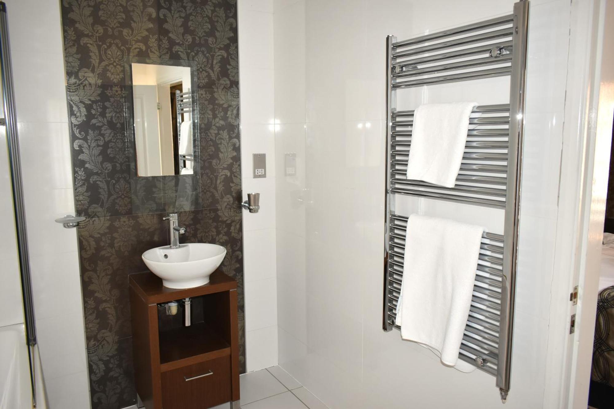 Donington Manor Hotel Castle Donington Ngoại thất bức ảnh